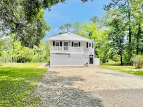 Residential home with view of Waccamaw River. - Image 2