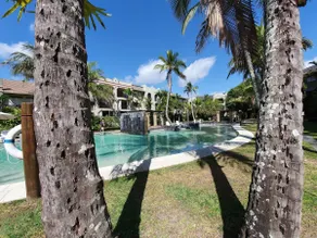 Tropical Retreat with 9 Pools Gym and BBQ Access - Image 3