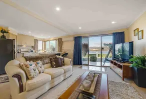 Riverside Accomodation - Image 4