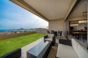 Beautiful apartment with a terrace and private garden - Image 4