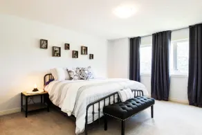 Modern Home*King Bed*Garage*Long Stays*Sanitized! - Image 3