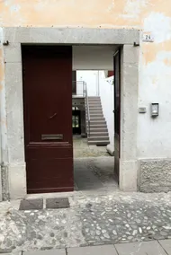 Accommodation in the historic center with bike/motorcycle storage - Image 3