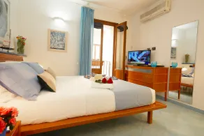 First Floor Apartment with 1 Bedroom - Image 4