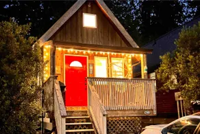 ~Island Time~Cabin & Sauna - Image 3
