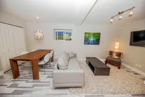 Pemberton Heights Getaway - Image 2