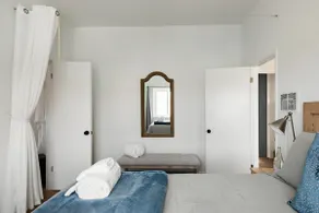 Modern Loft by the Sea - Image 3