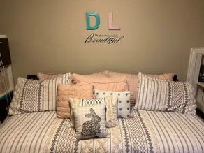 Benni’s Bungalow- Close to Everything - Image 5