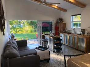 Modern Spacious studio minutes from beach/downtown - Image 3