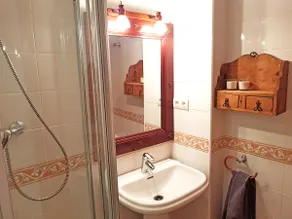 Spacious and bright duplex in Esterrri d'Àneu - Image 5