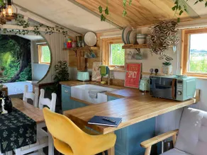 Ridgeway Cabin & Hot Tub Spa - Image 4