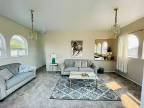 Carmela’s Penthouse in the heart of Arcata! - Image 3