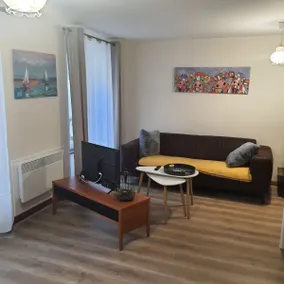Quiet house in the city center - Image 5