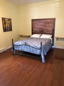 Condo located near the bridge leading to the old port - Image 4