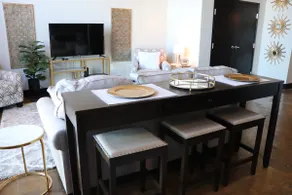 Stay in the heart of Downtown Waco! - Image 3