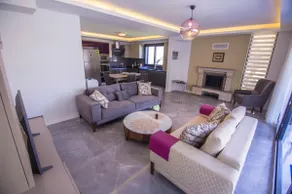 Sea Front Villa with Panoramic View D - Image 4