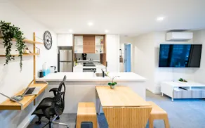 Luxury and Stylish Apt on NB Ave - Image 3