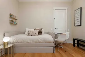 Private Suite · 10 Mins to YVR · Easy Access - Image 2