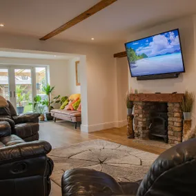 Beautiful 3 Bedroom Luxury Cottage Short Distance To York - Image 2