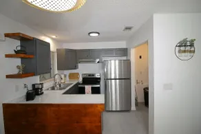 Fully equipped 2bd/1ba, 5 min from Silver Springs. - Image 4