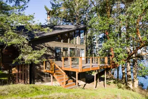 Sunrise Waterfront Retreat w/Hot Tub, Beach Access - Image 3