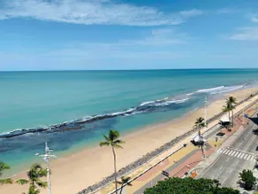 A breathtaking view in a seaside apartment - Image 3