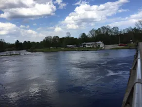 River Front Retreat - Image 4
