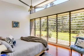 Calanthe Acreage - With Heated Spa Pool - Image 3