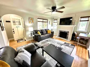 Cozy Retreat on Elk Street - Image 4