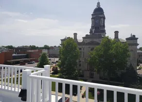 Spacious 2Bed/2Bath - Downtown Frankfort (NPF-209) - Image 4
