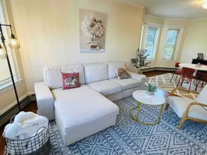 3BR near Metro/10 min Drive to BOS/Free Parking - Image 2