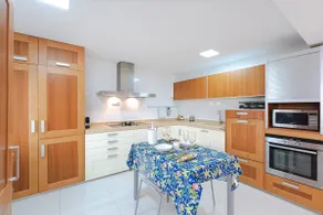 Apartment with jacuzzi, Arenales beach, Alicante. - Image 5