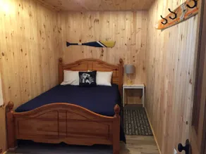Newly renovated four bedroom Muskoka cottage - Image 5