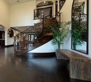 Stunning Mediterranean with pool, spa, bbq, gym. - Image 5