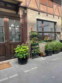 Cosy Appartment in the Courtyard - Image 5