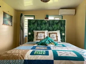 Cook Bay Bungalow - Image 3