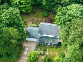 Hot tub, dog friendly, firepit, grill, wineries! - Image 3