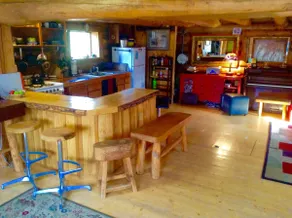 Hand crafted Log Home - Image 3