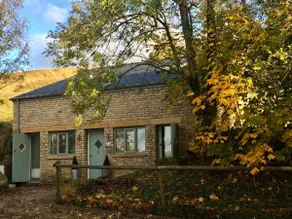 Boutique, Hilltop Cotswold Country Cottage - Image 2