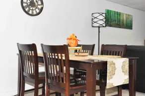 Comfy 1 Bedroom Apartment In Belleville - Image 4