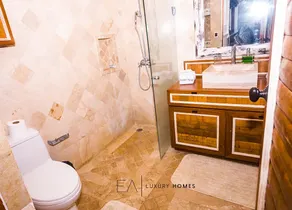 Espectacular Golf & Lake View 5 BR  Sleep 14 From 195.00 Night - Image 4