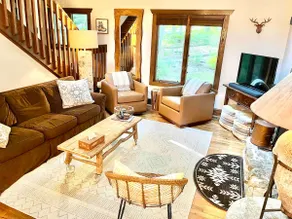 Cozy 3BR/2BR+Fire table+Foosball - Image 4