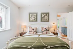 Beautiful Luxury Cottage in the New Forest - Image 4