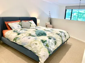 Beautiful City Loft•King Bed•Secure Parking•WiFi - Image 2
