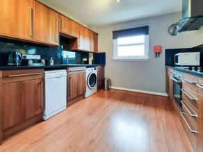 Modern 2-bed flat - Free Parking - Near Edinburgh - Image 3