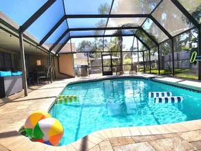 Tampa Vacation Home - 3BR 10 PPL - Pool - Image 2