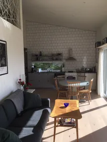 Beautifully-located house with ocean view - Image 5