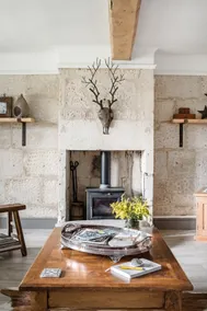 Fabulous Stone Designer Cottage. - Image 2