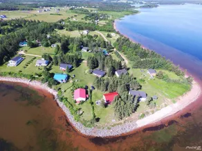 Green Roof Cottage Prince Edward Island - Image 5