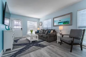 Siesta Shores: Shoreline Suite - King bed - Pool! - Image 5