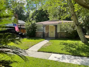 Private home @ Pristine neighborhood - Image 2